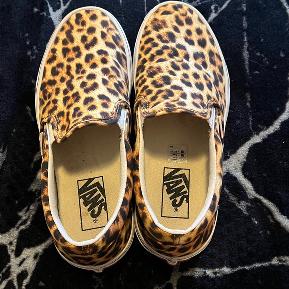 Vans Leopard Print Slip-On Shoes - Picture 3 of 6